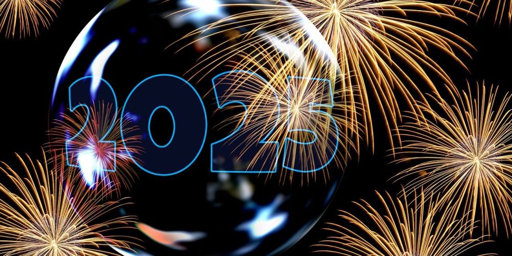 Welcome 2025 with vibrant fireworks, celebrating the New Year in a festive night sky.
